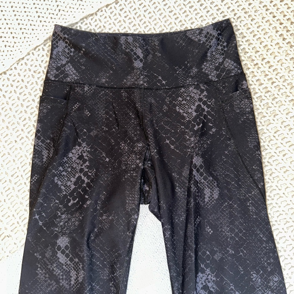 Old Navy Elevate Leggings